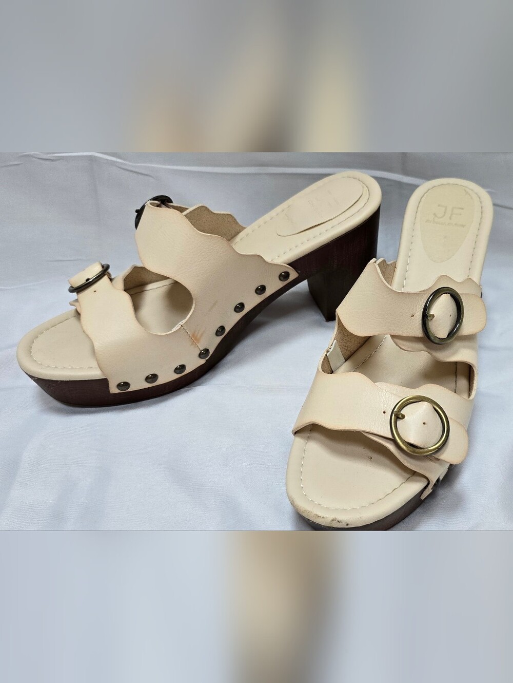 JustFab Billie Cream Buckle Platform Clog Sandals Heels Size 11
